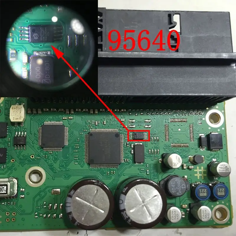 Airbag-module board with a highlighted memory annotated 95640