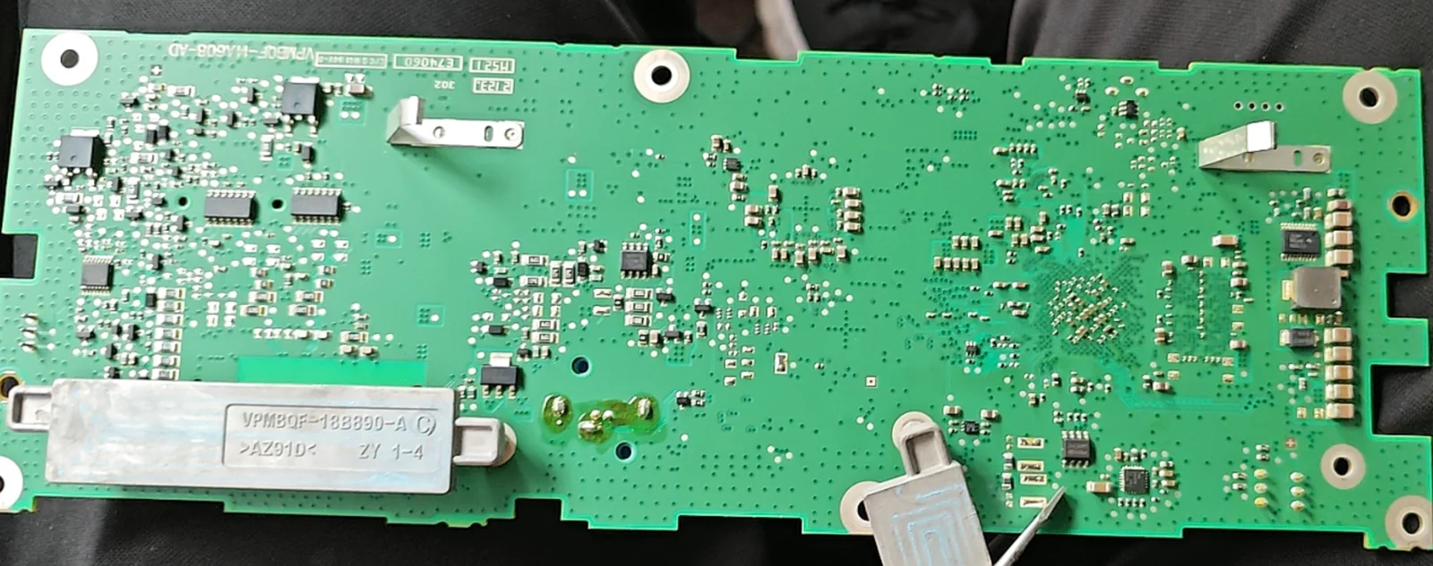 Honda e: Circuit board photograph · 3