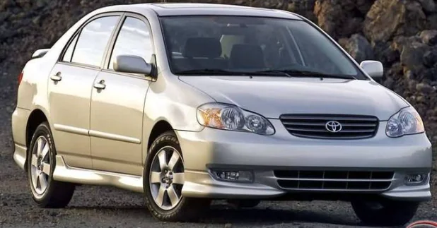 Toyota Corolla: Original reference image · 2